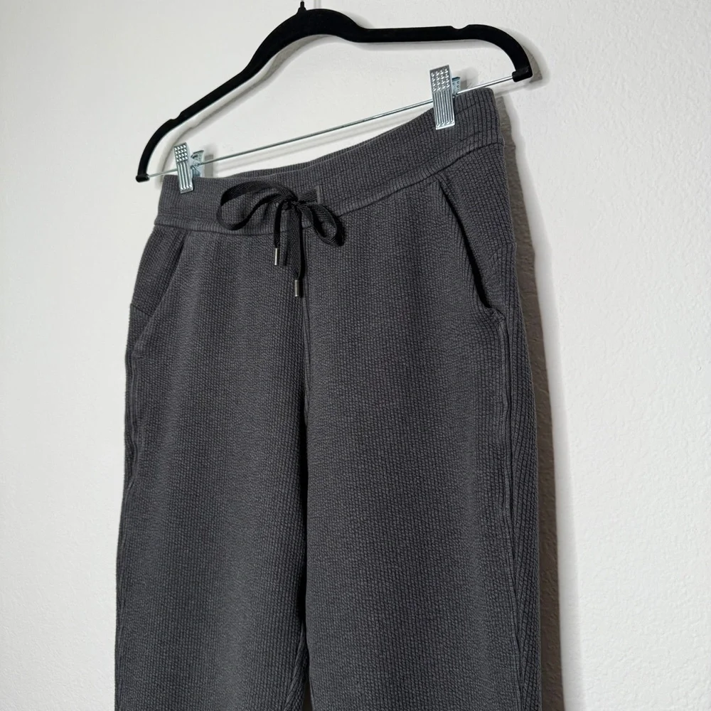 Lululemon Ribbed High Rise Joggers Gray Drawstring Pockets 25